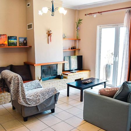 Spacious & Bright Flat With Balcony Lávrion Esterno foto